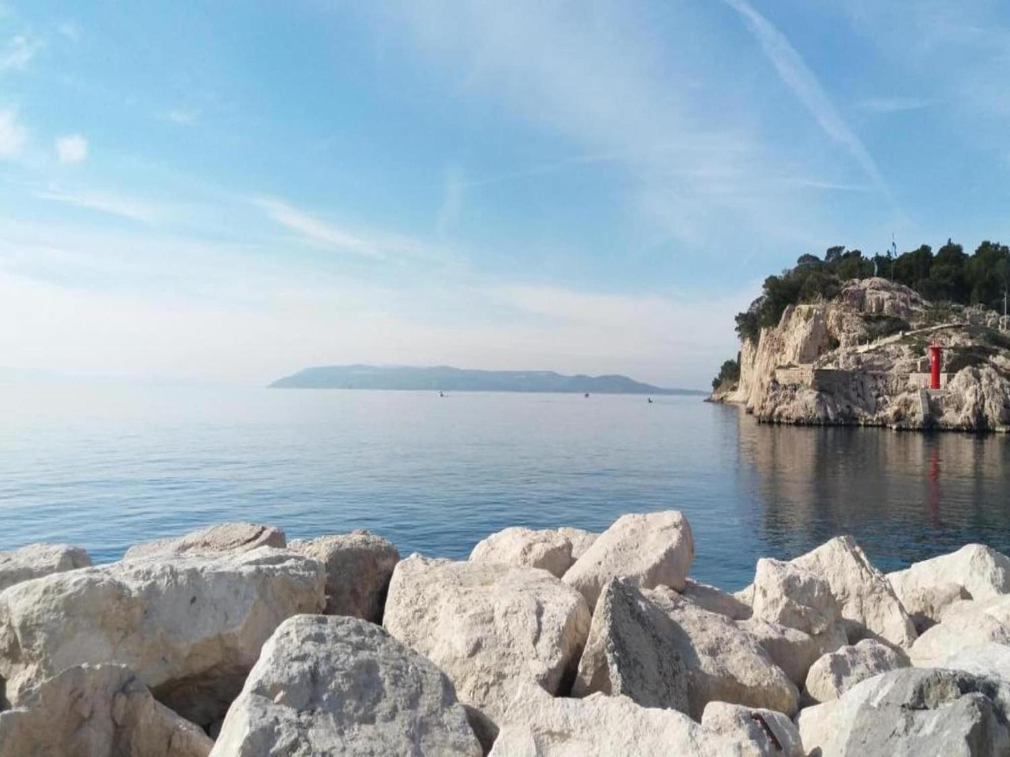 Luxurious Holiday Home In Makarska With Jacuzzi Exteriör bild